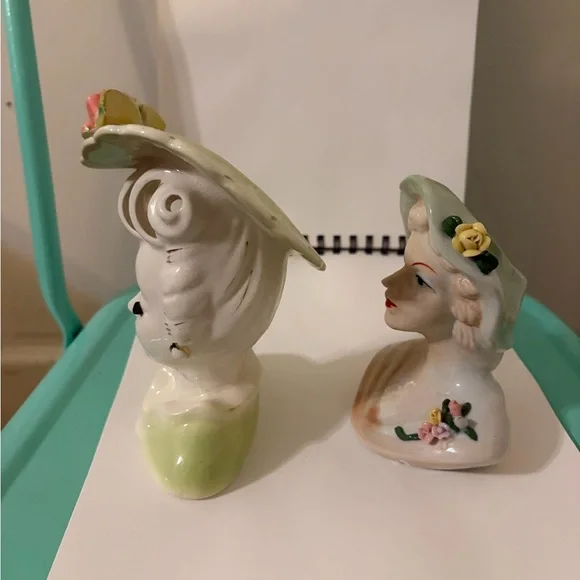 Vintage Lady Head Vases-Set of 2 - Picture 4 of 7